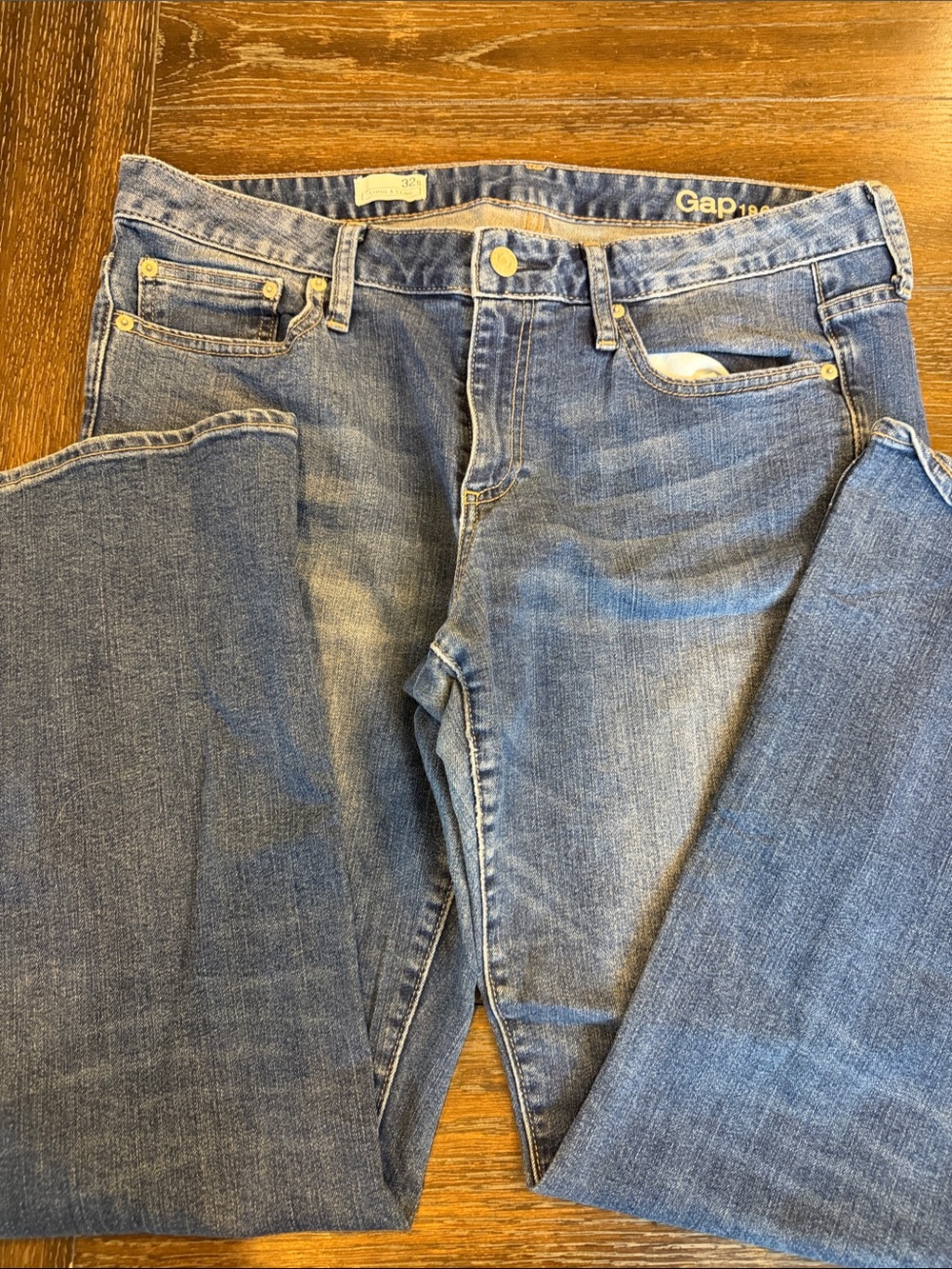 GAP Womens Long & Lean Short Leg Jeans in Medium Blue Wash